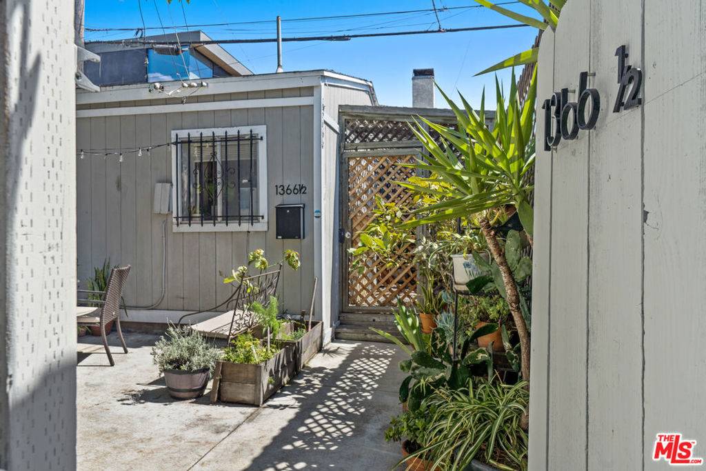 Venice, CA 90291,1366 Riviera AVE
