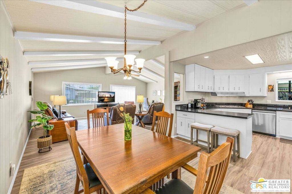 Cathedral City, CA 92234,177 Zacharia DR