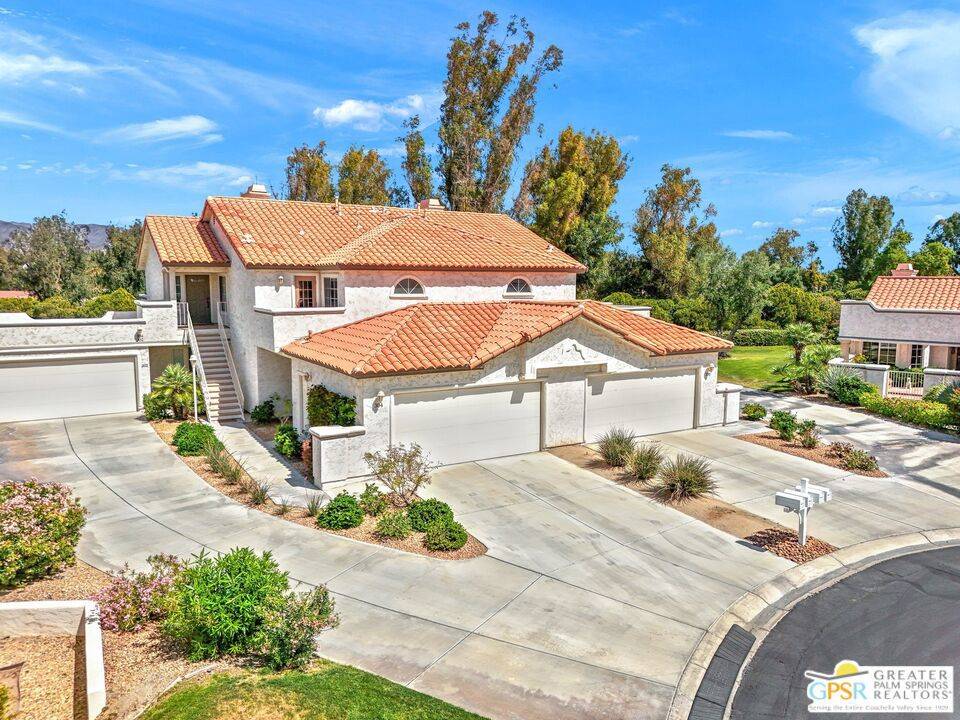 Palm Desert, CA 92211,304 Desert Falls DR