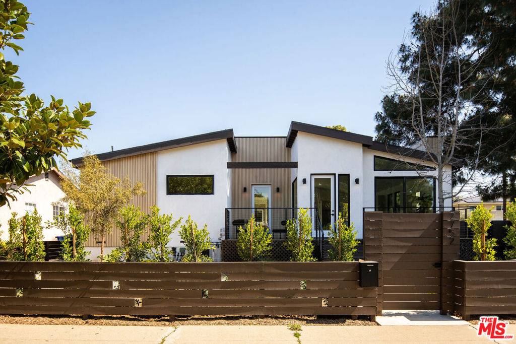 Los Angeles, CA 90064,2752 Malcolm AVE