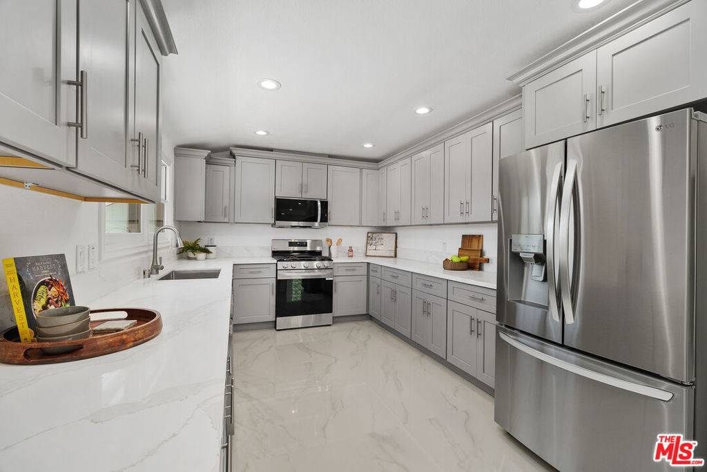 Upland, CA 91786,696 E 9th ST