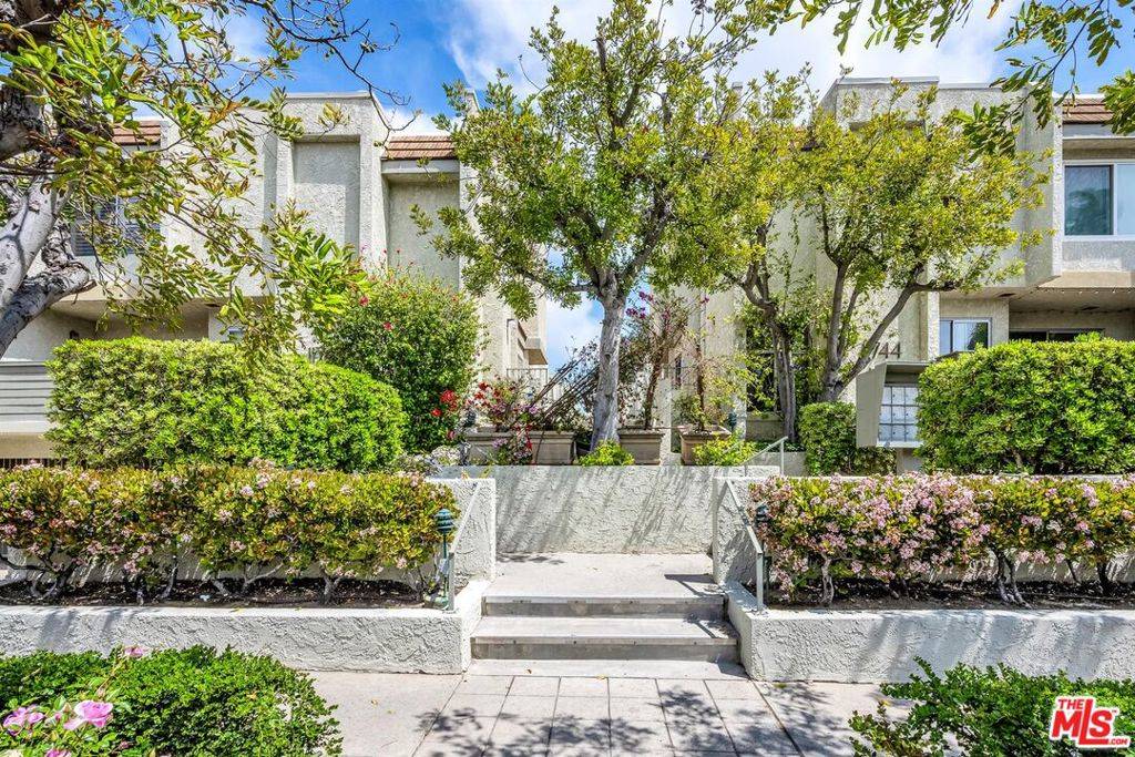 Studio City, CA 91604,11744 Moorpark ST #K