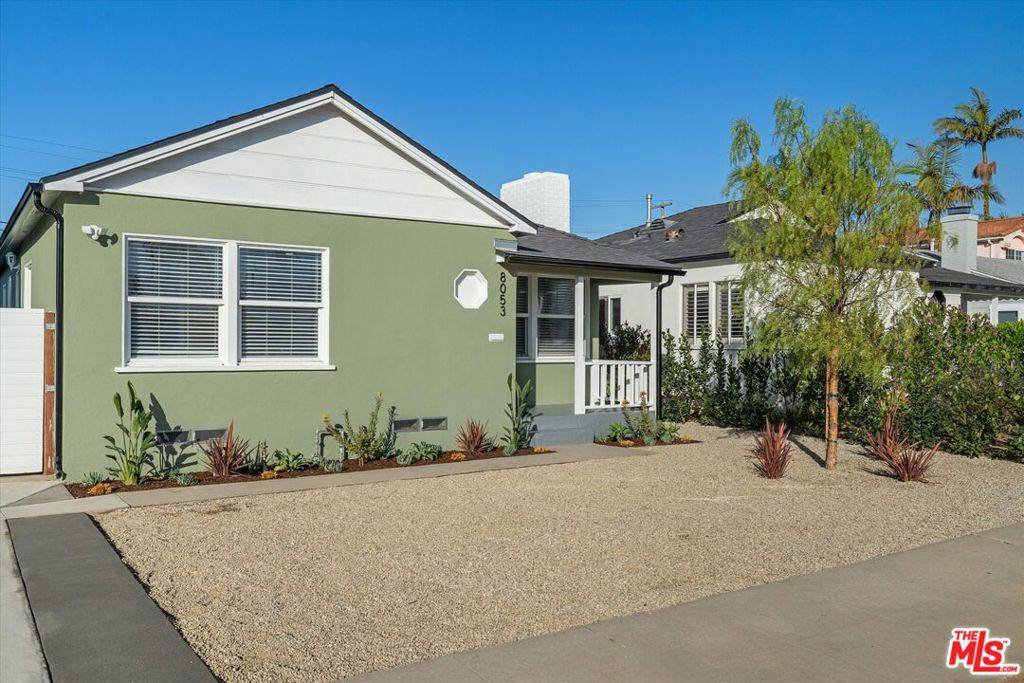 Los Angeles, CA 90045,8053 Altavan AVE