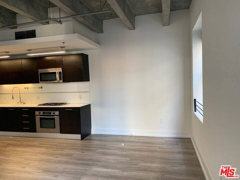 Los Angeles, CA 90017,727 W 7th ST #721