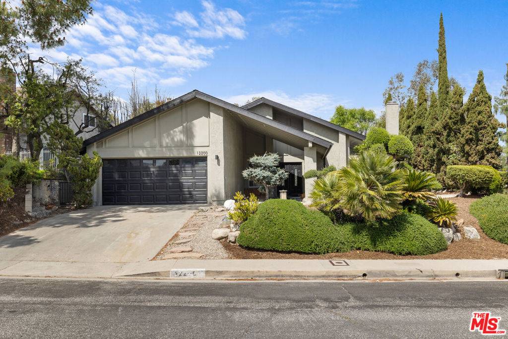 Granada Hills, CA 91344,12200 Louise AVE