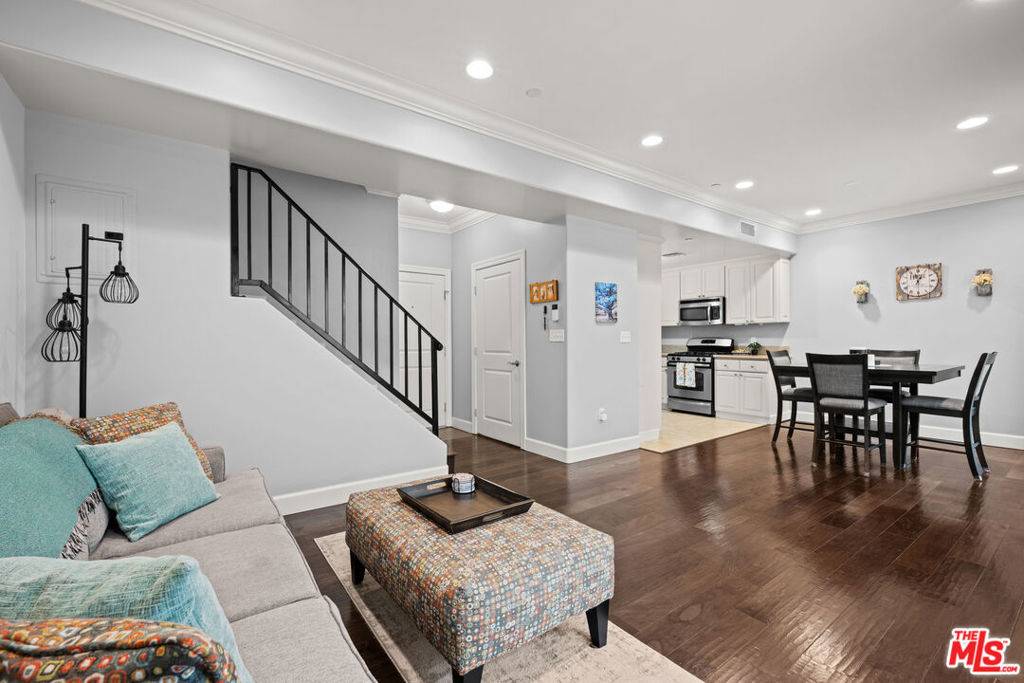 North Hollywood, CA 91601,5335 Cartwright AVE #3