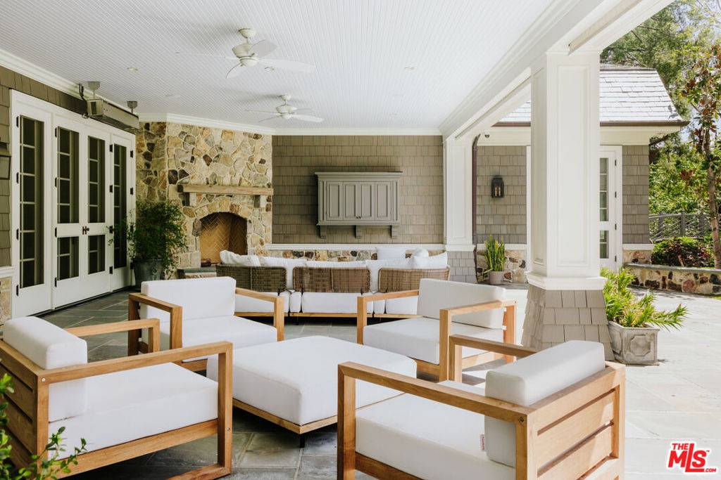 Hidden Hills, CA 91302,23870 LONG VALLEY RD