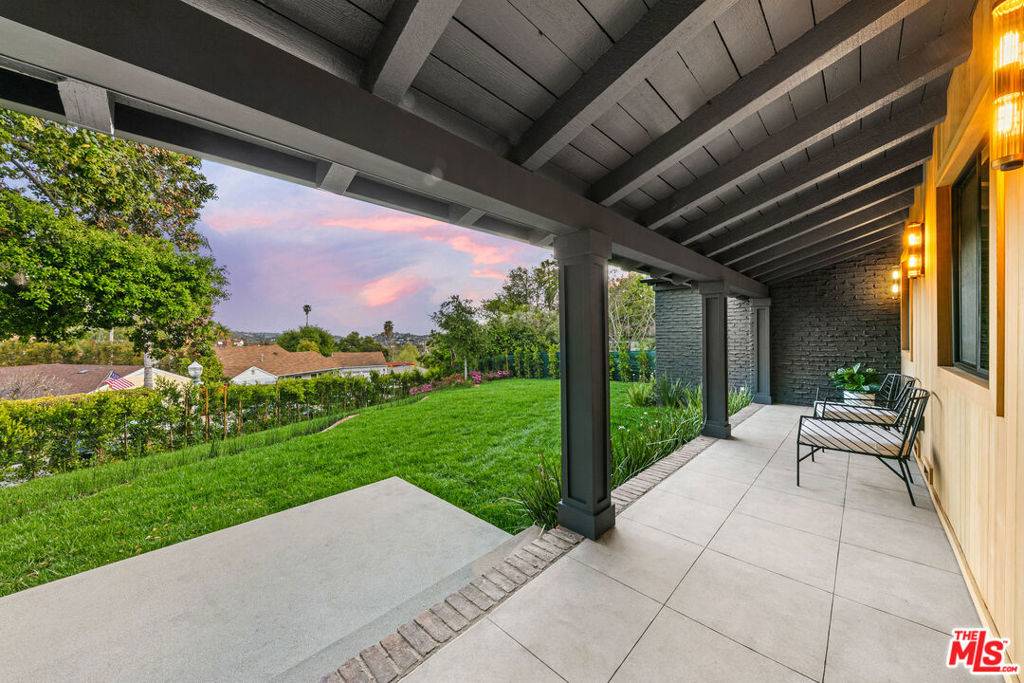 Glendale, CA 91206,655 Woodbury RD
