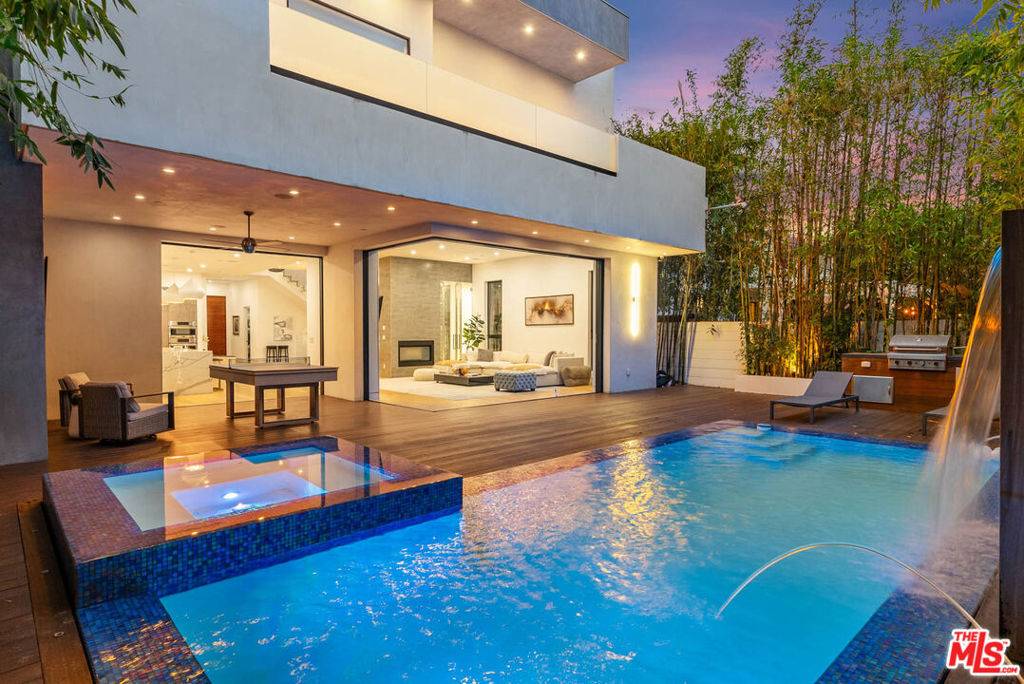Sherman Oaks, CA 91403,14827 Huston ST