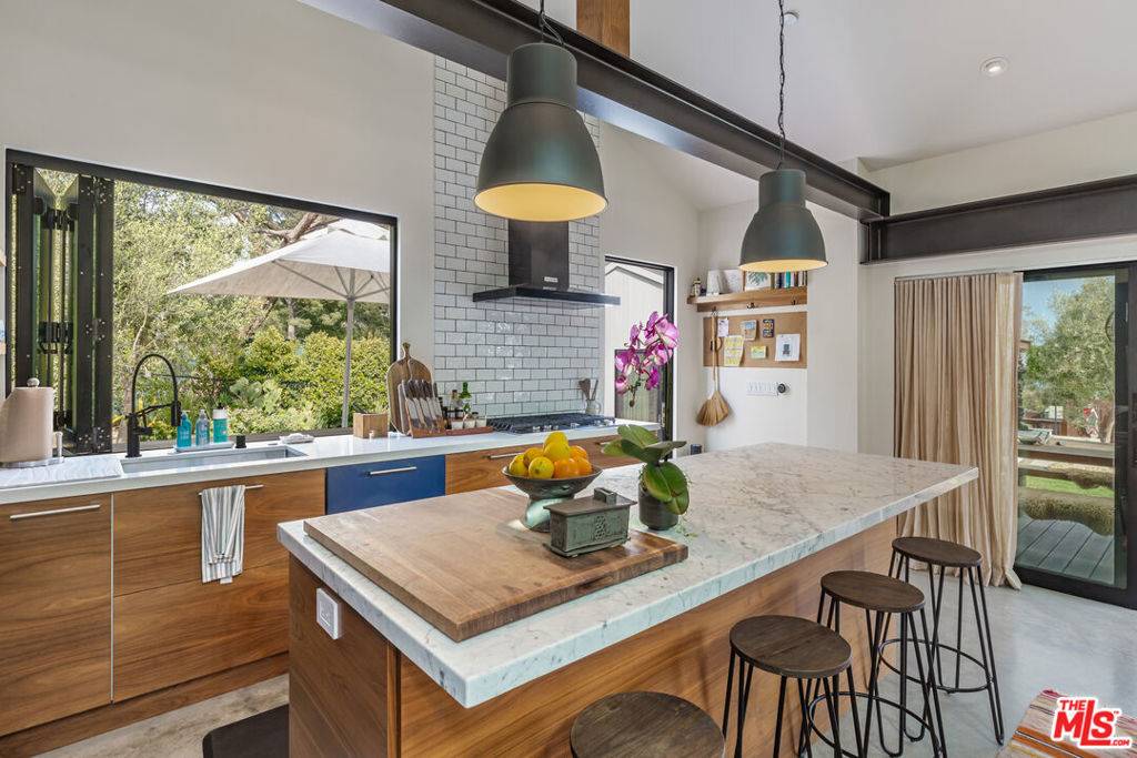 Malibu, CA 90265,28036 Sea Lane Drive #B