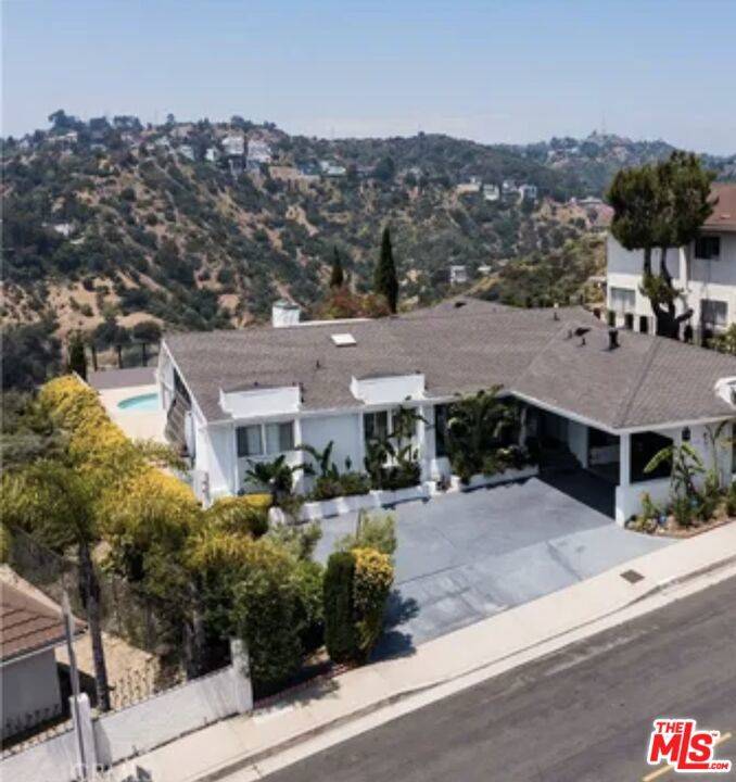 Los Angeles, CA 90046,2155 Hercules DR