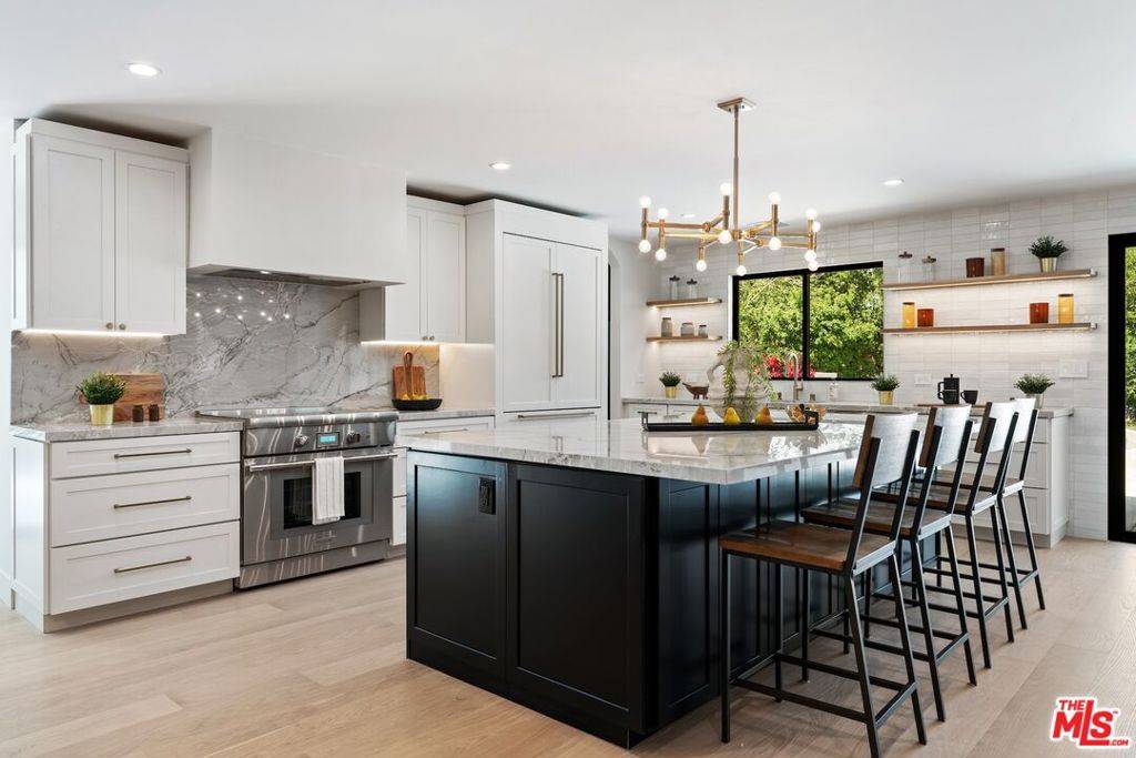 Calabasas, CA 91302,4413 Park Mallorca