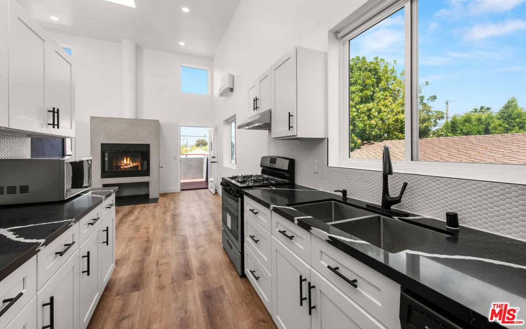 Venice, CA 90291,667 Brooks AVE #3