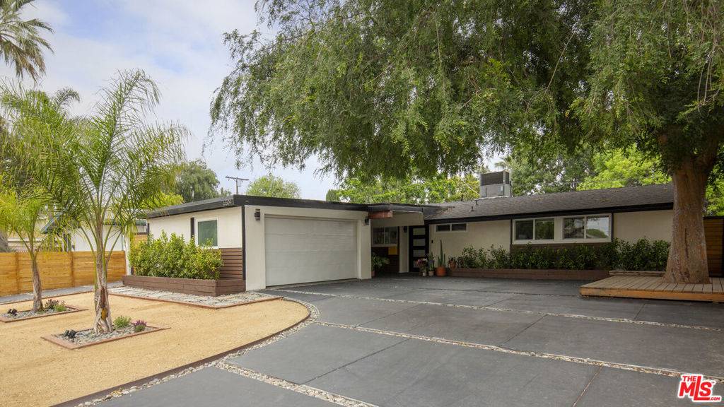 Reseda, CA 91335,6504 Rhea AVE