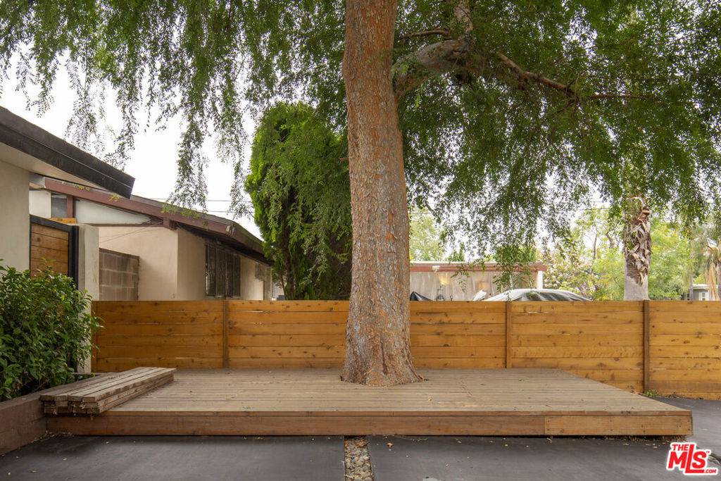 Reseda, CA 91335,6504 Rhea AVE