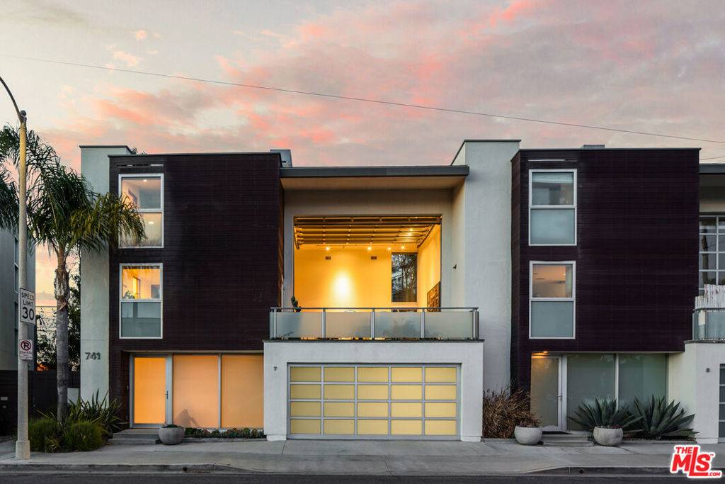Venice, CA 90291,741 Mildred AVE #7