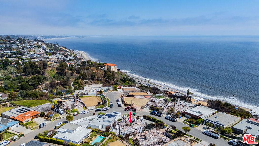 Malibu, CA 90265,18105 Wakecrest DR