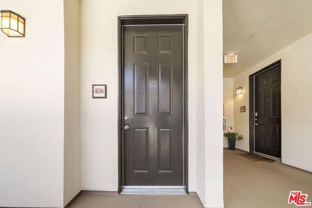 Sherman Oaks, CA 91403,4724 N Kester AVE #406
