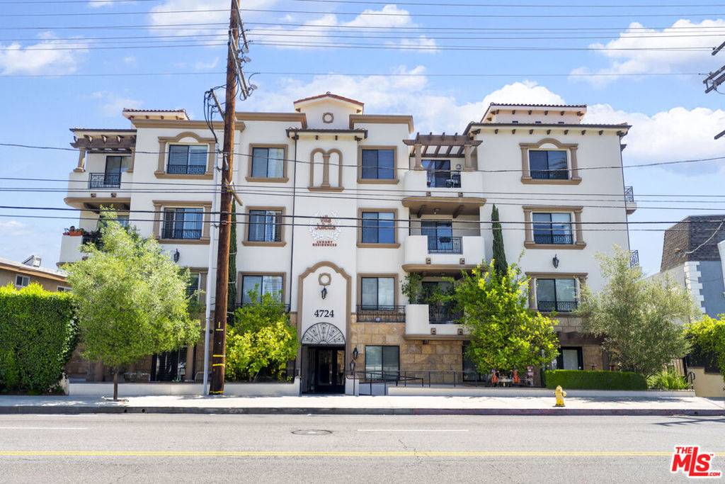Sherman Oaks, CA 91403,4724 N Kester AVE #406
