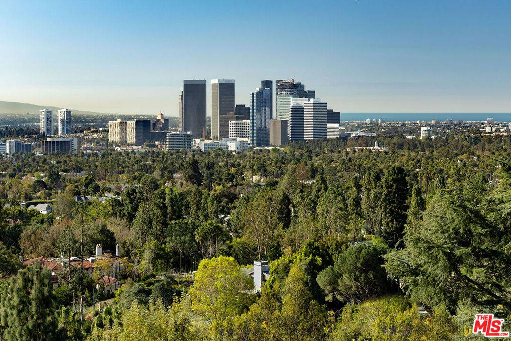 1005 N Alpine DR Beverly Hills, CA 90210