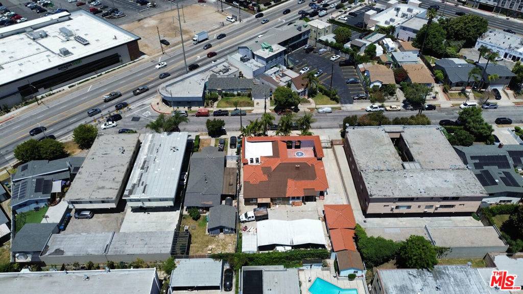 Inglewood, CA 90302,542 Short ST