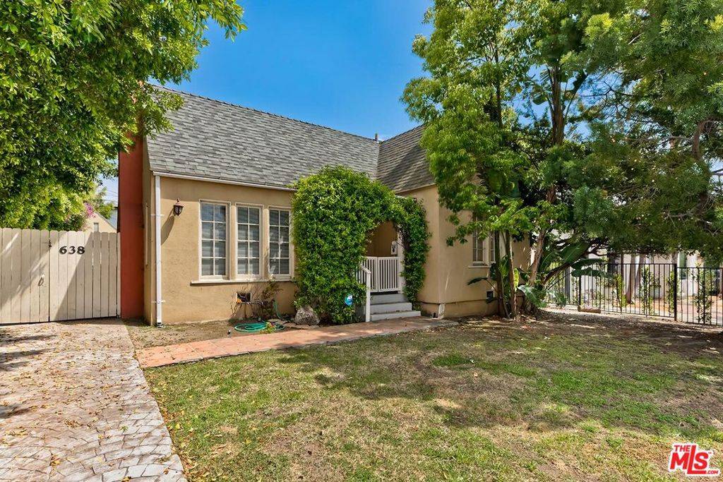 Los Angeles, CA 90048,638 N Edinburgh AVE