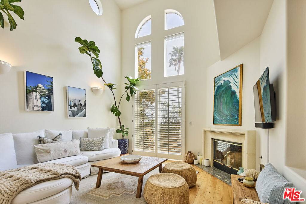 Malibu, CA 90265,6453 Zuma View PL #120