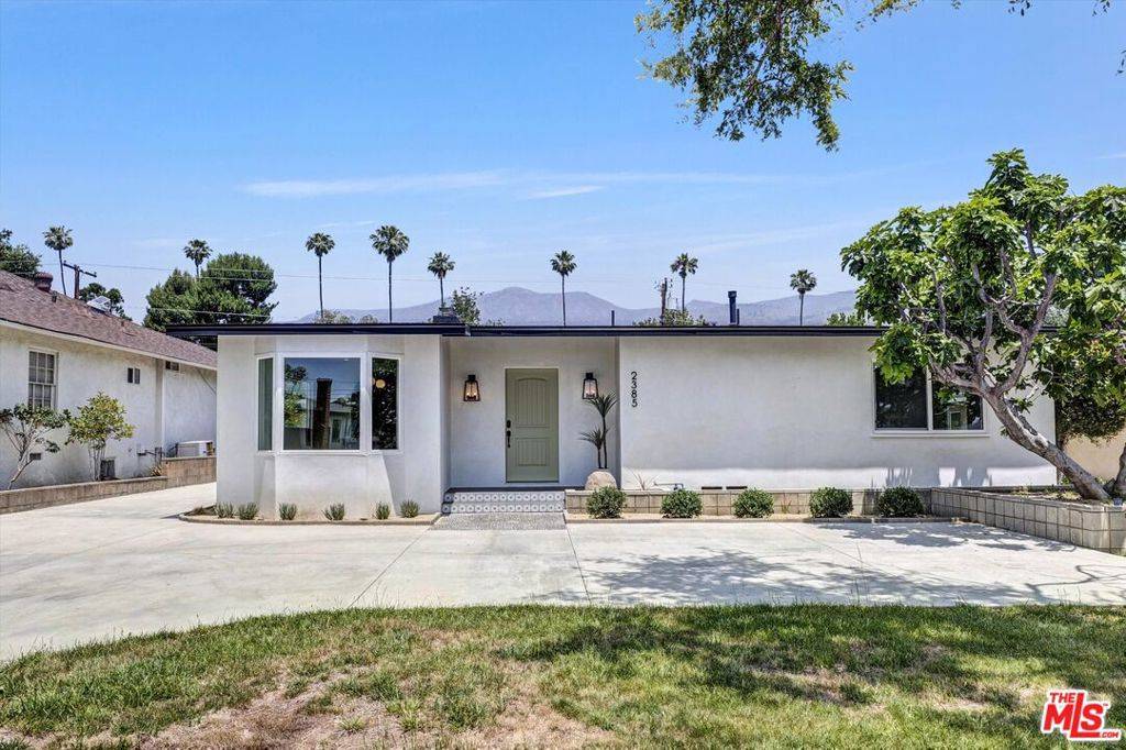 Pasadena, CA 91104,2385 Queensberry RD