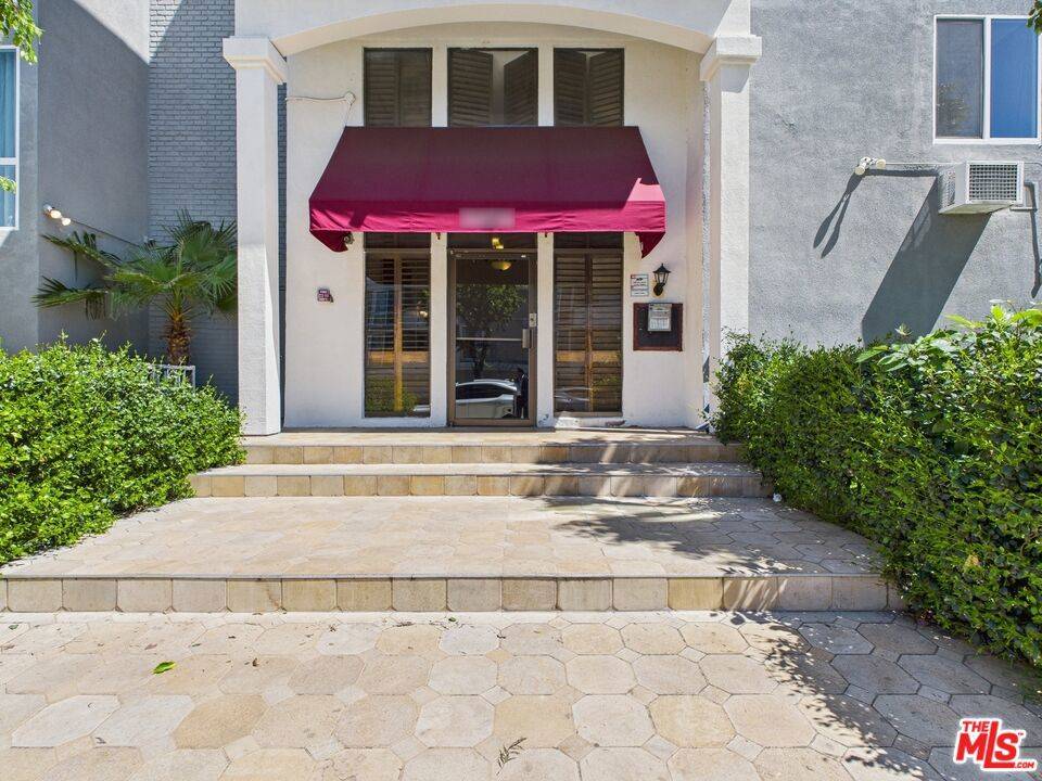 Encino, CA 91316,5454 Zelzah AVE #302