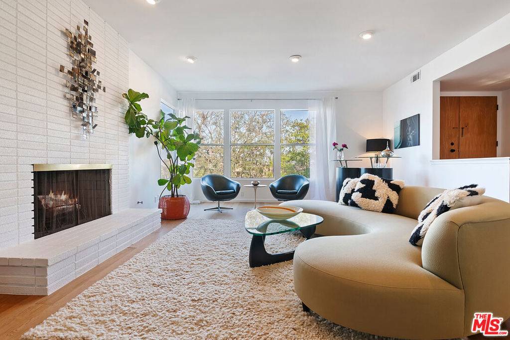 Sherman Oaks, CA 91423,4025 Weslin AVE