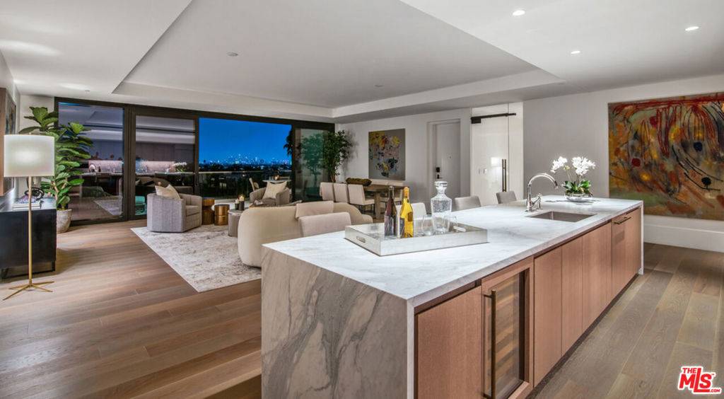 West Hollywood, CA 90069,8420 W Sunset BLVD #505