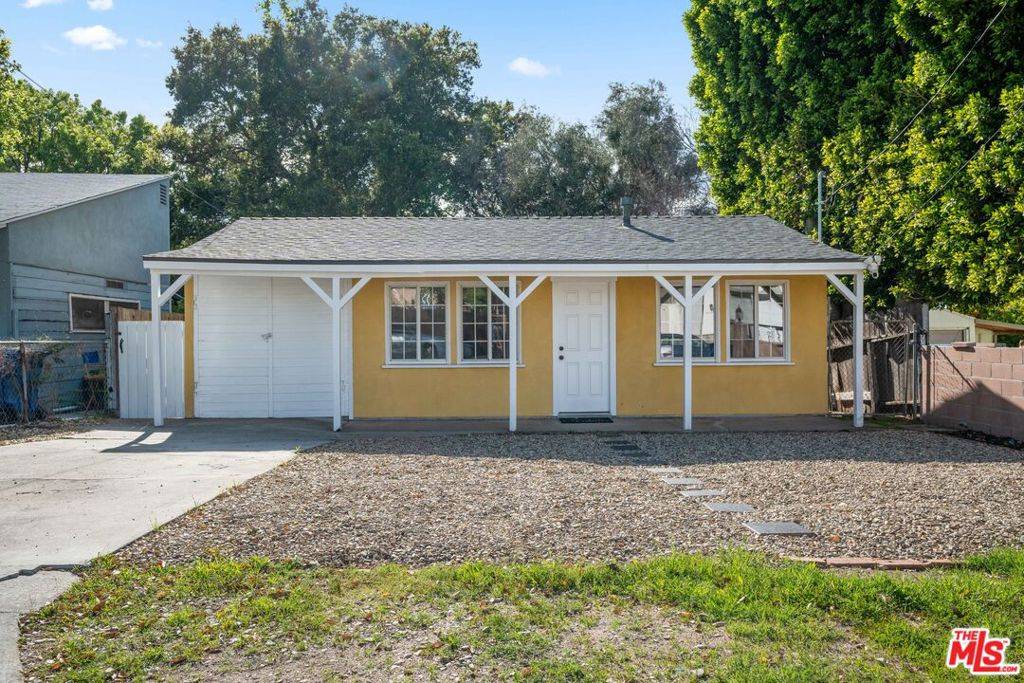 Sunland, CA 91040,10627 Langmuir AVE