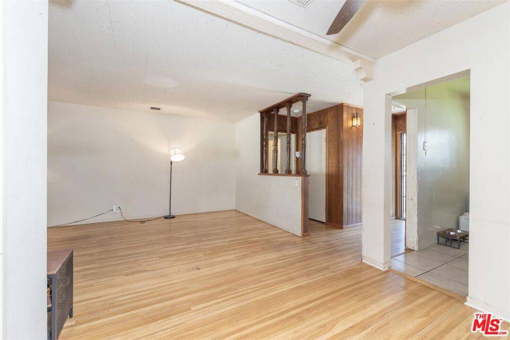 North Hills, CA 91343,8901 Swinton AVE