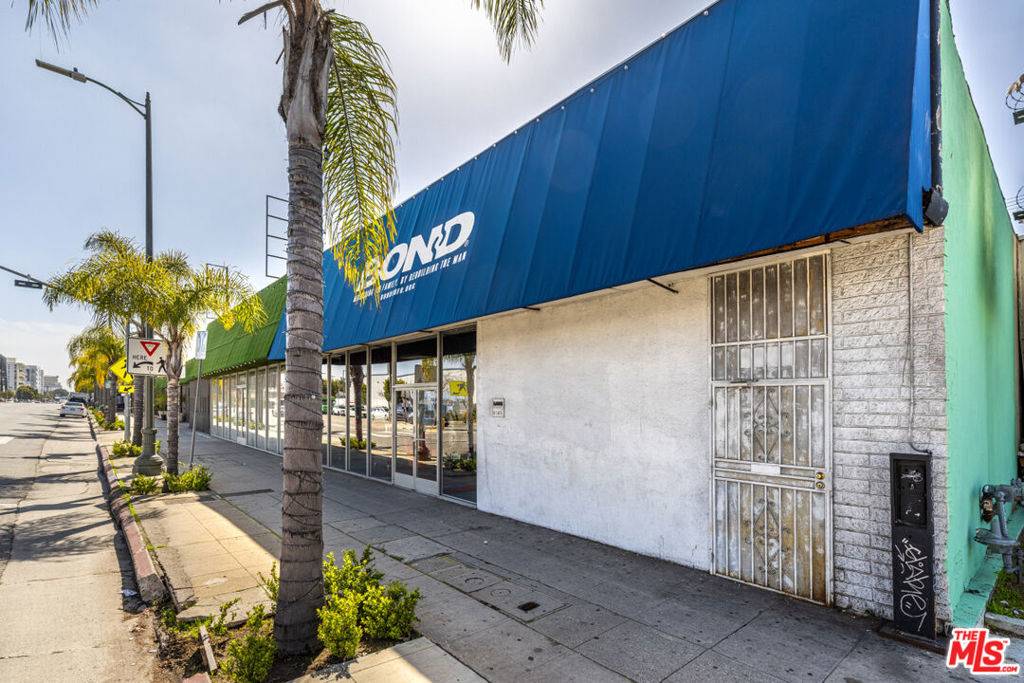 Los Angeles, CA 90035,6144 W Pico BLVD
