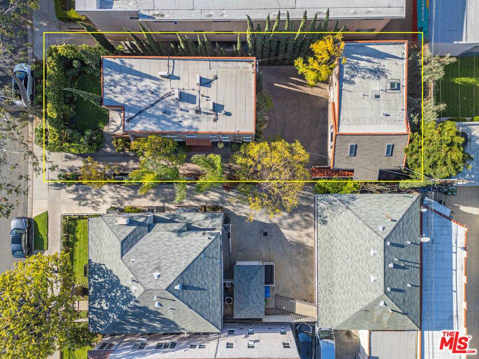 Los Angeles, CA 90046,745 -747 1/4 N Hayworth AVE