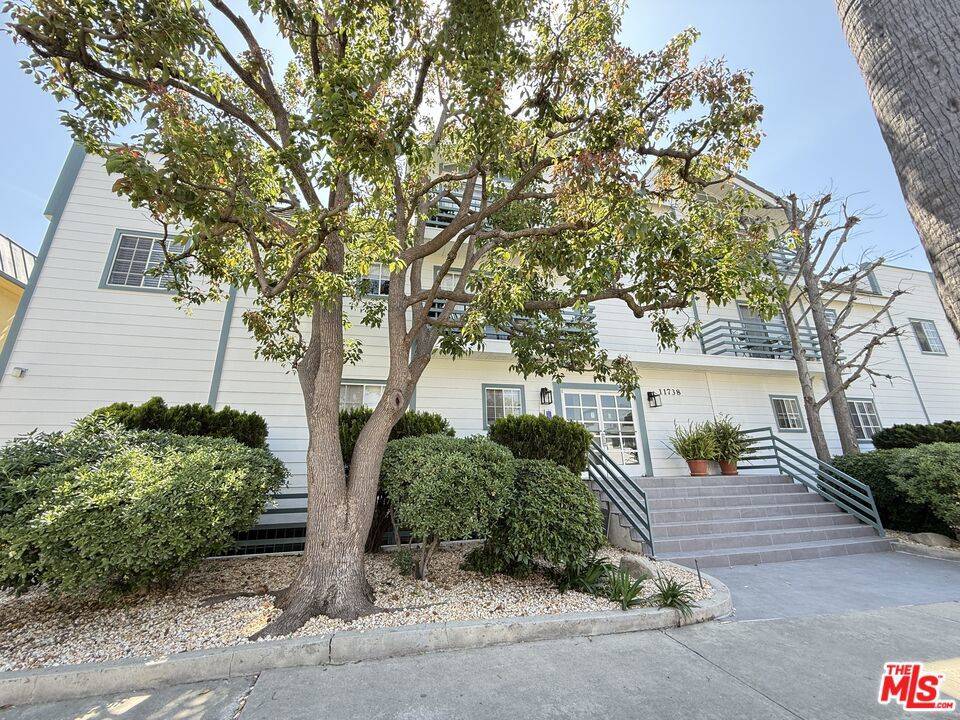 Los Angeles, CA 90049,11738 Mayfield #108