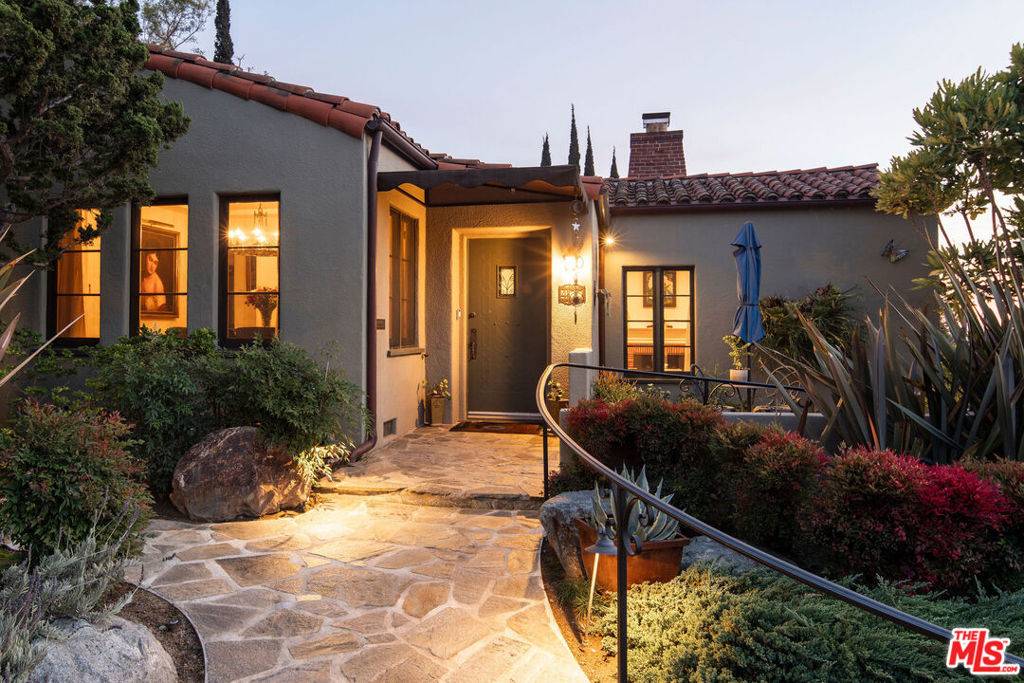 Fullerton, CA 92831,400 Virginia RD