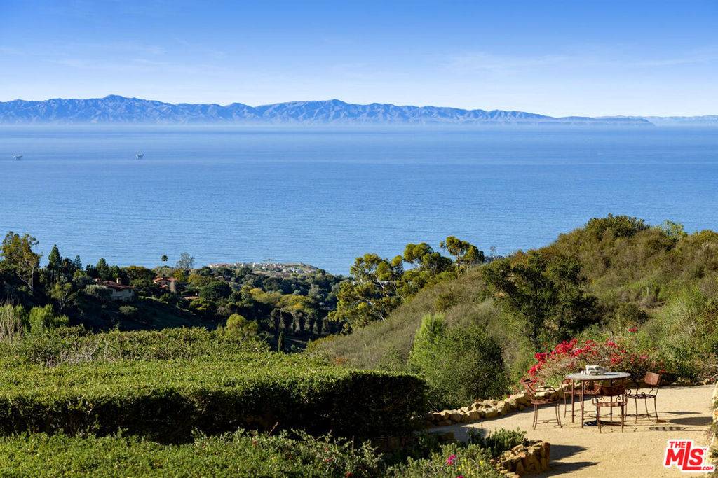 Santa Barbara, CA 93108,1060 Ladera LN