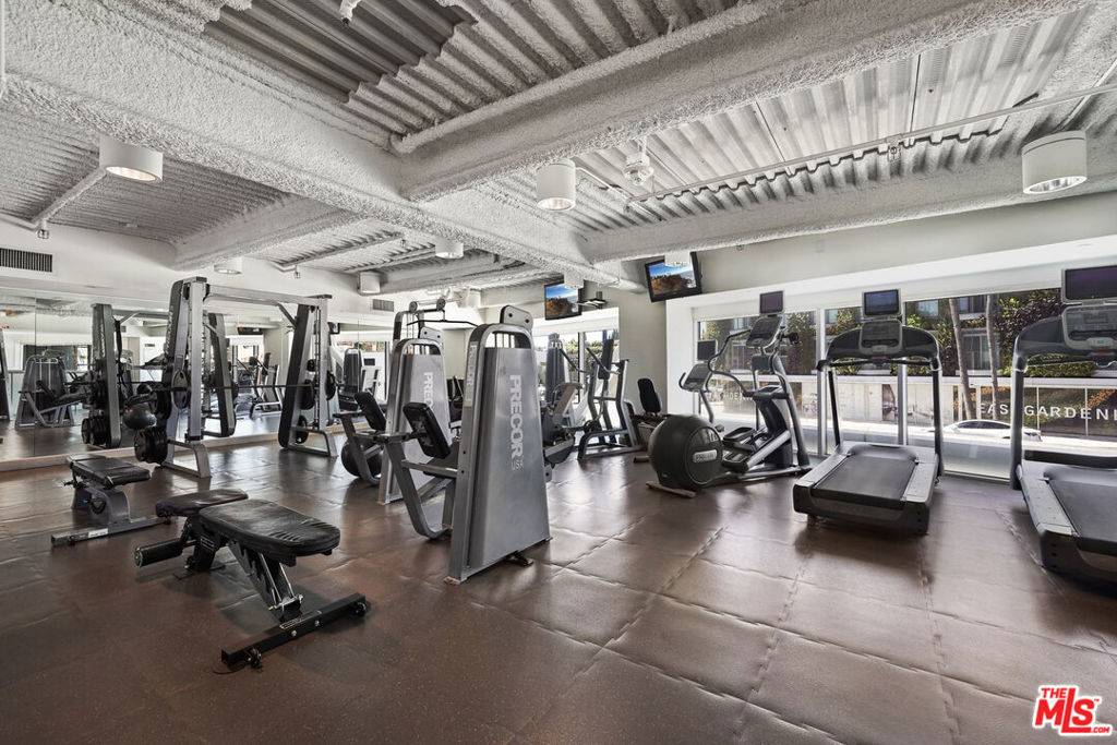 Beverly Hills, CA 90211,8601 Wilshire BLVD #802