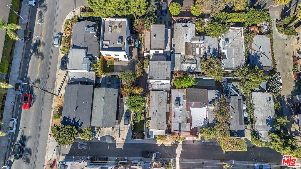 Los Angeles, CA 90004,5150 Raleigh ST