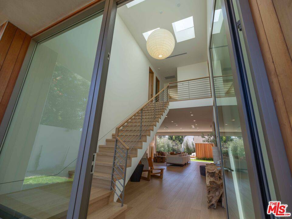 Venice, CA 90291,2307 Louella AVE