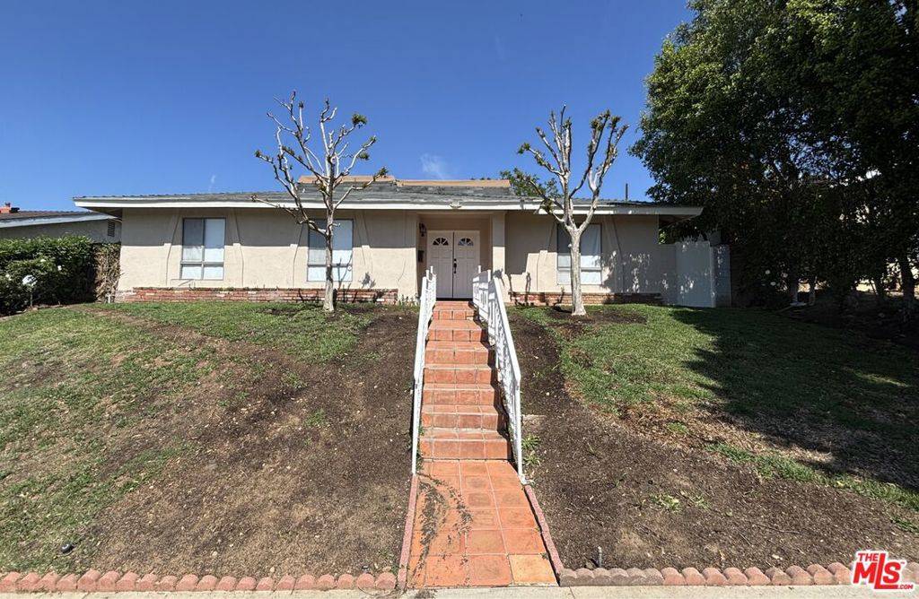 Mission Hills (san Fernando), CA 91345,14655 Fox ST