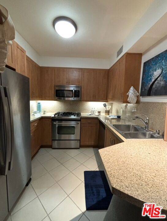 Los Angeles, CA 90012,267 S San Pedro ST #310