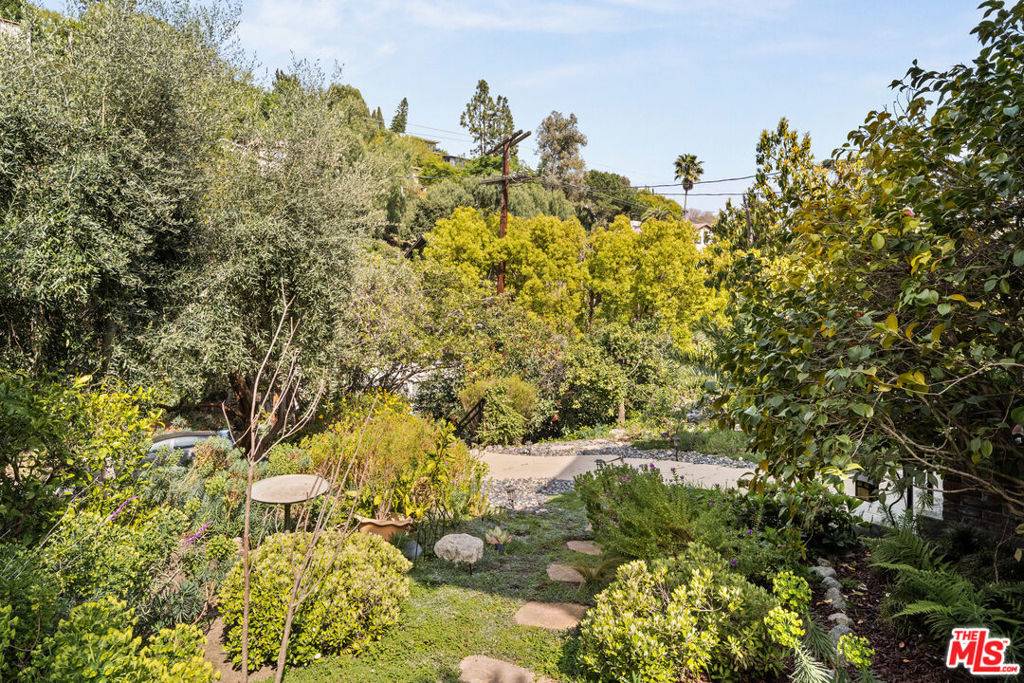 Los Angeles, CA 90065,452 Mount Washington DR