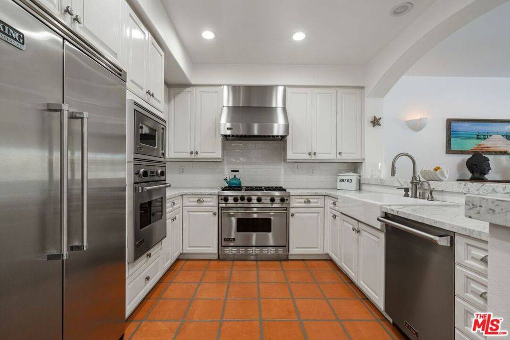Malibu, CA 90265,6435 Zumirez DR #10