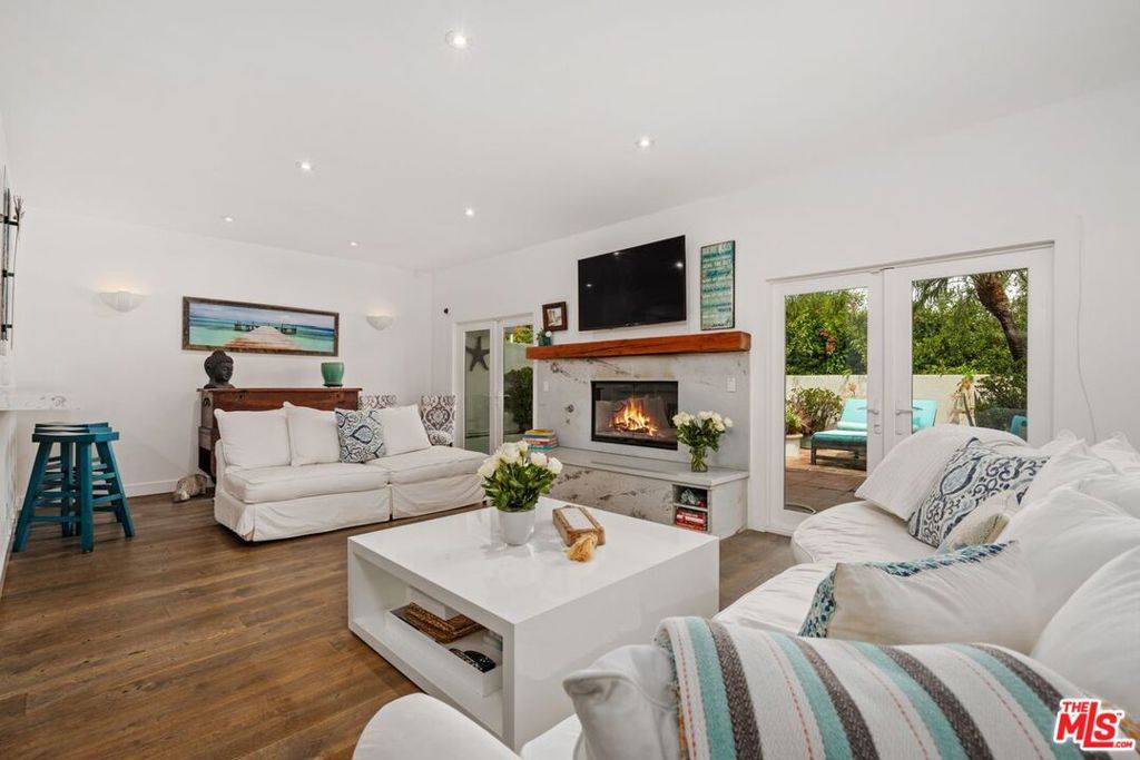 Malibu, CA 90265,6435 Zumirez DR #10