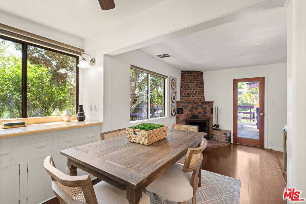 Los Angeles, CA 90065,339 W Avenue 45