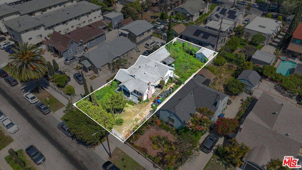 Los Angeles, CA 90029,1154 N Heliotrope DR
