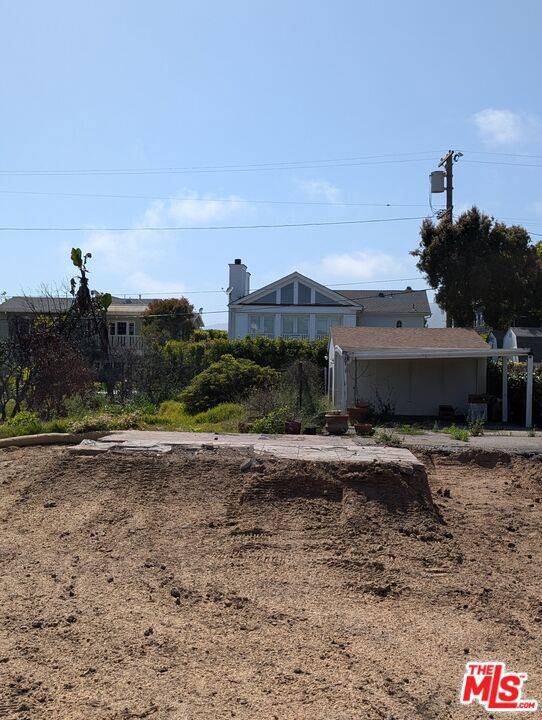 Pacific Palisades, CA 90272,507 El Medio AVE