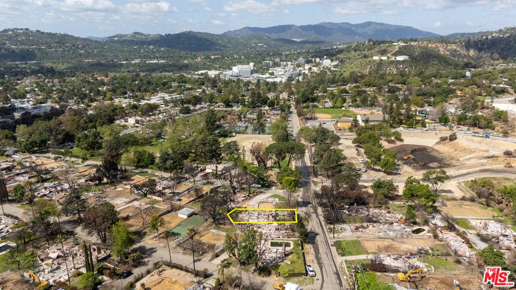 Altadena, CA 91001,560 W Loma Alta DR